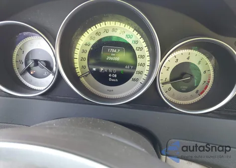 2013 Mercedes-Benz C 300 Sport 4Matic z USA, uszkodzony, nr VIN WDDGF8AB8DA818805